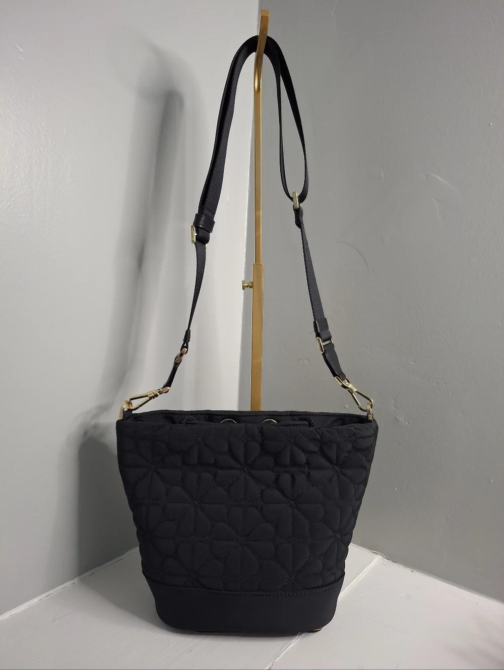 Kate Spade Flower Quilted Small Bucket bag NWOT